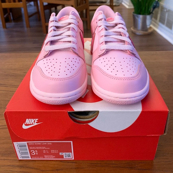NEW Nike Dunk Low Triple Pink GS - Size 3.5Y / 5W - DH9765-600 Sneakers Shoes - Picture 4 of 13